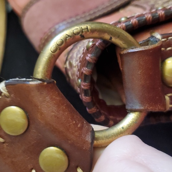 Coach purse Like new condition Fresh salmon color clean inside and out. … - Picture 6 of 12